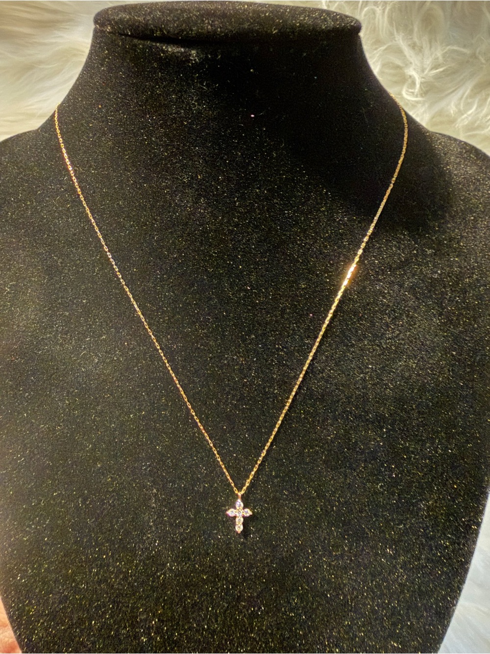 K18 Yellow Gold Cross Pendant Necklace with Natural Diamonds